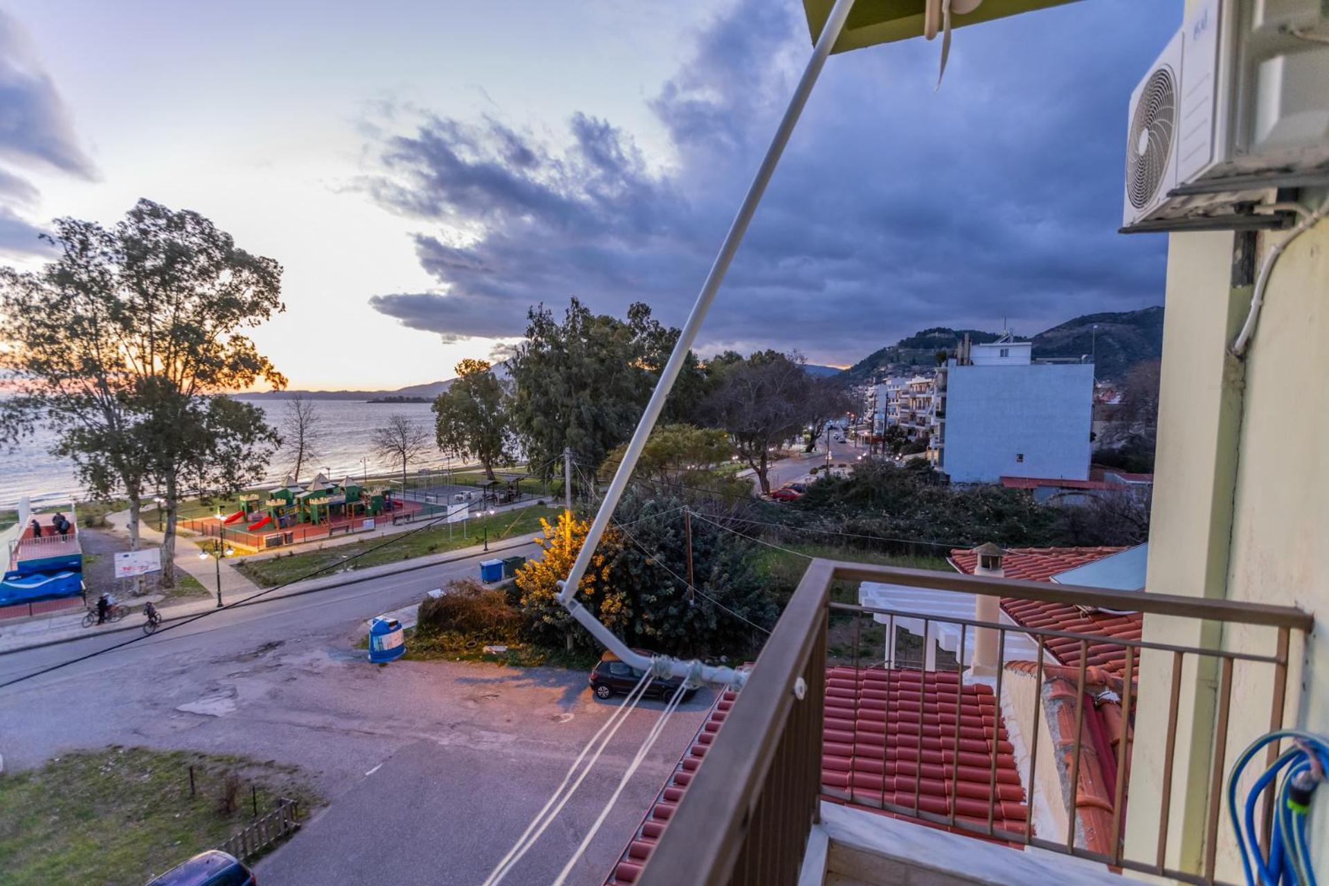 Vicky'S View House Apartment นาฟปาคตอส ภายนอก รูปภาพ
